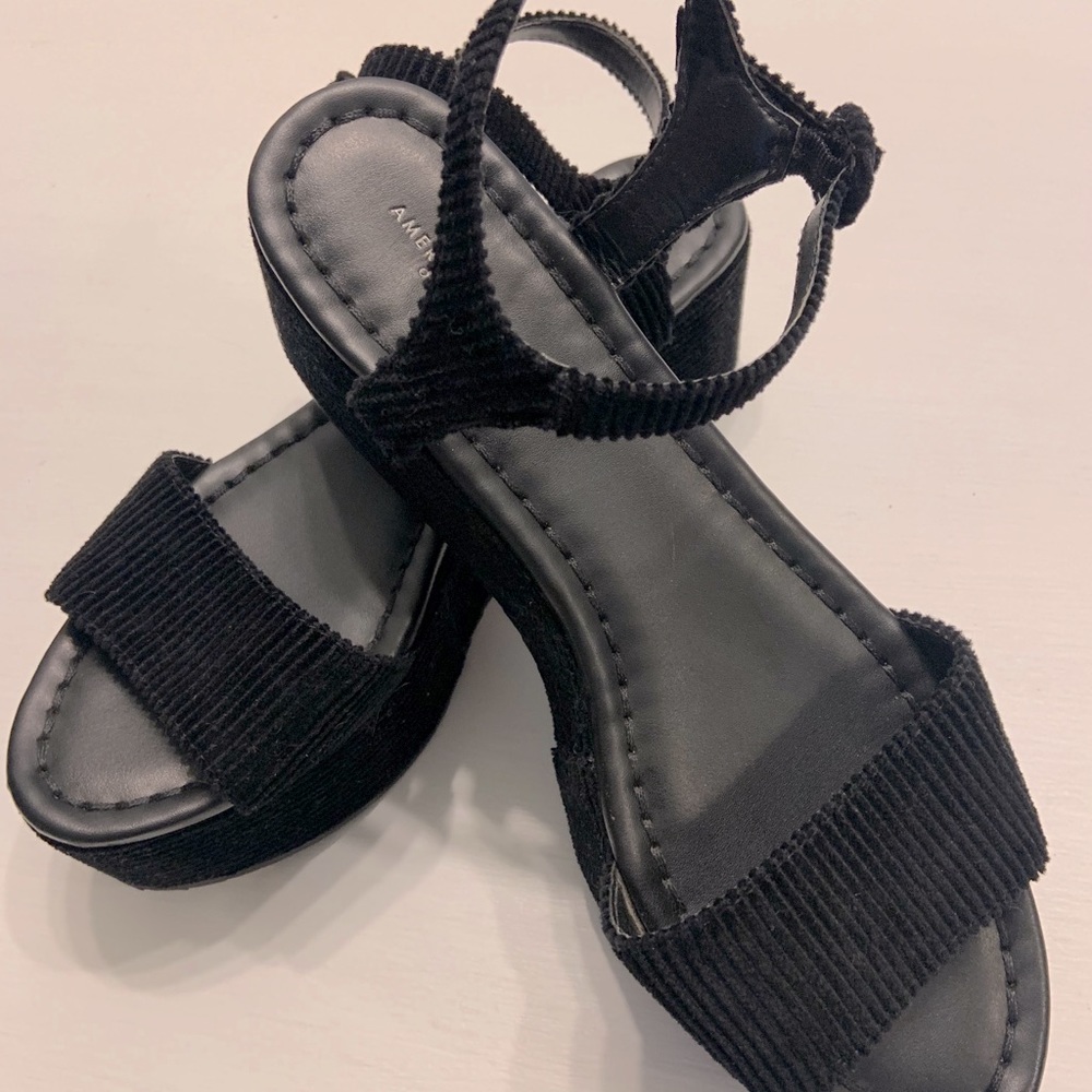 American Eagle Black Platform Heels